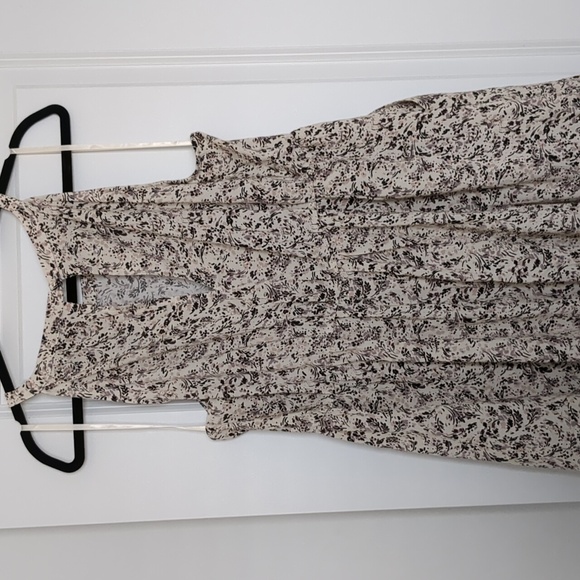 Ditsy Floral Dress - Picture 4 of 6